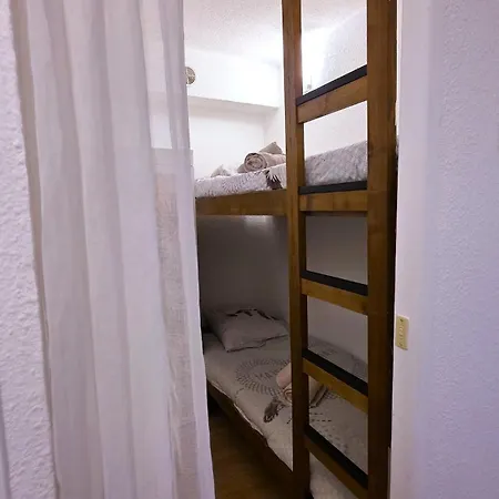 4 Pers Piscine A Pied Nyaraló *